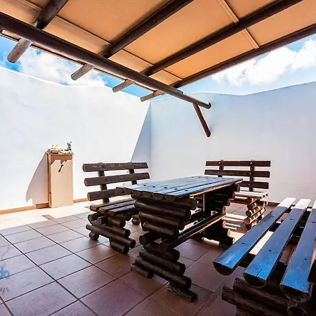 Villa Aradri Tinguaton